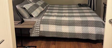 Fer et planche à repasser, Wi-Fi, draps fournis