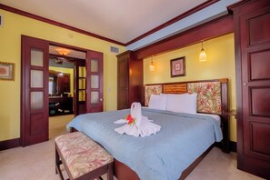Iron/ironing board, WiFi, bed sheets - 1 BR Sol Suite | Sea and Pool Views (San Pedro)