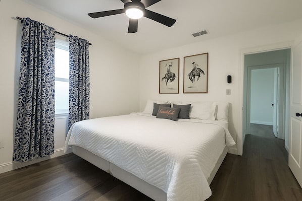 2 bedrooms, iron/ironing board, WiFi, bed sheets