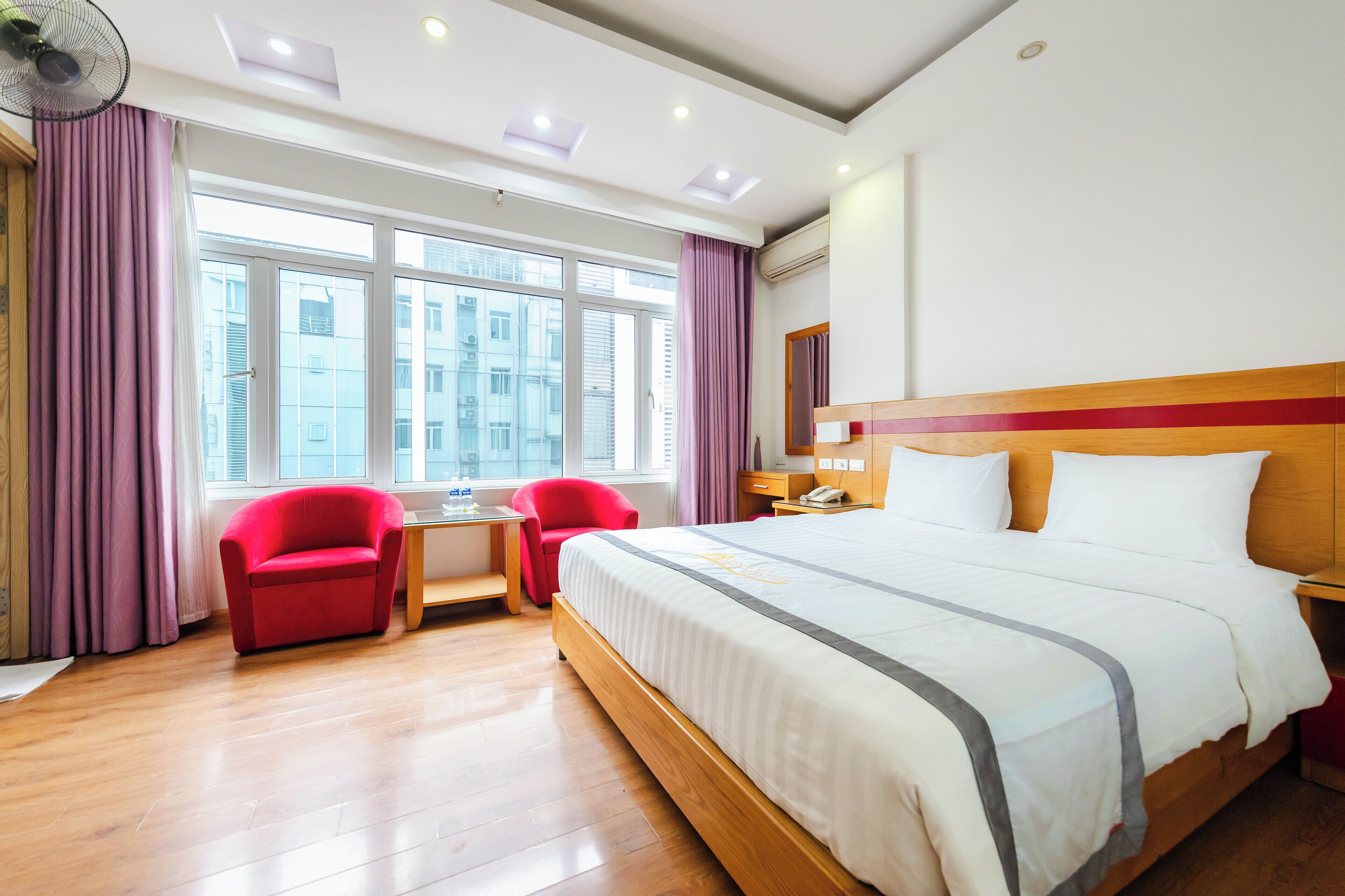 Habitación doble Deluxe, vista a la ciudad | Wifi gratis 