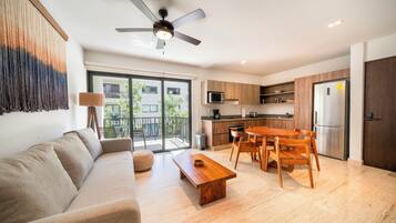 Luxury Apartment, Pool View | Living area