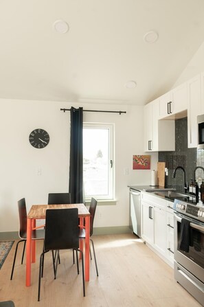Microwave, oven, stovetop, dishwasher
