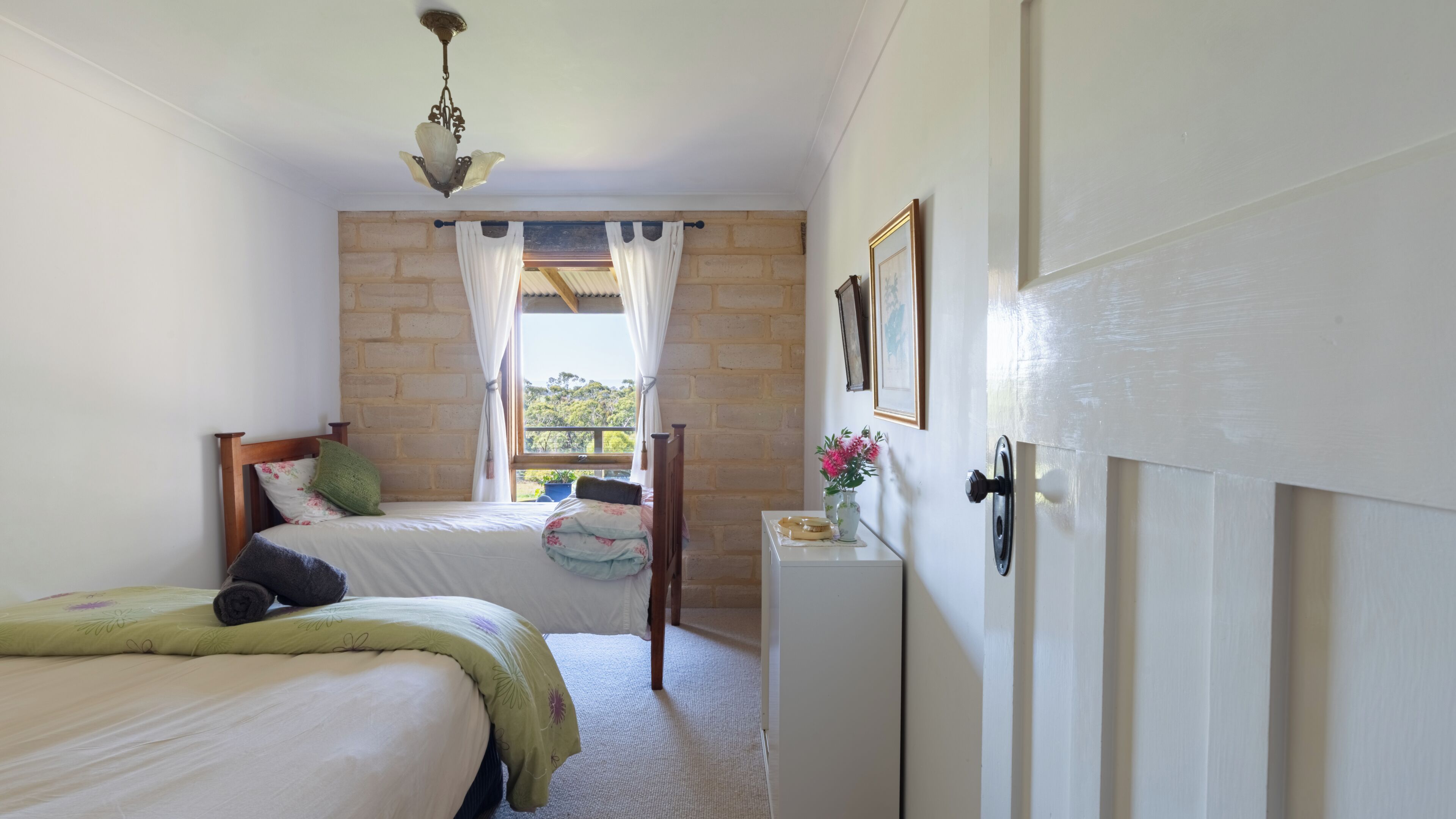 Iron/ironing board, travel cot, free WiFi, bed sheets