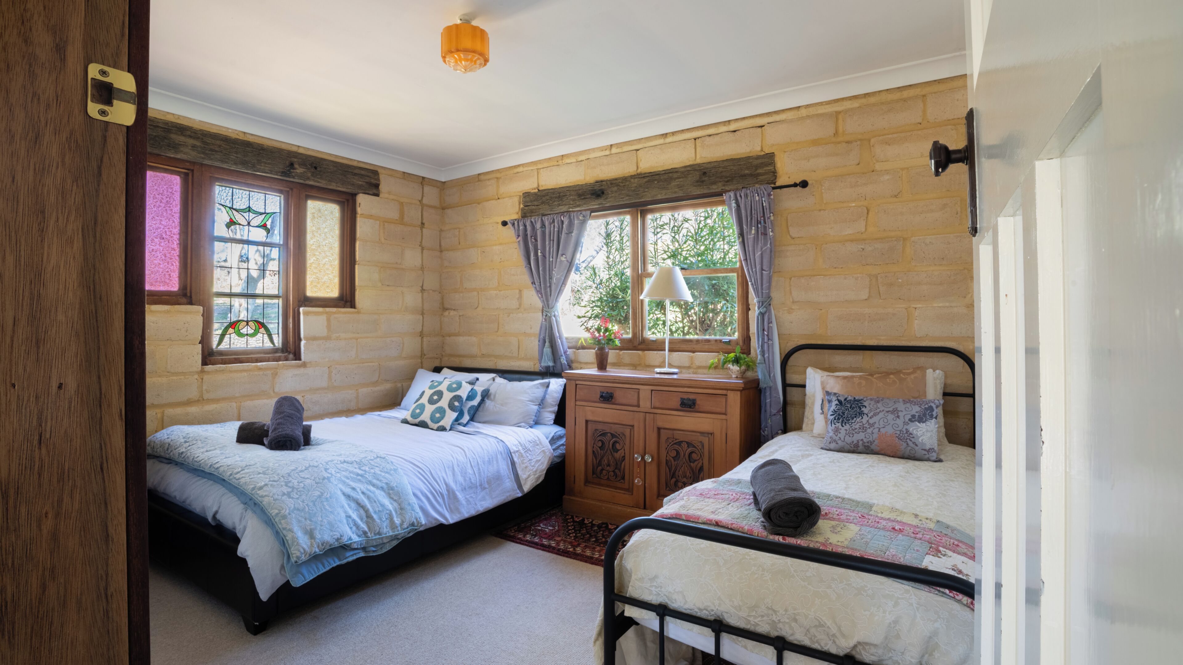 Iron/ironing board, travel cot, free WiFi, bed sheets