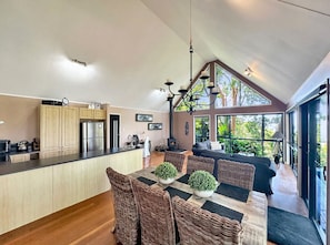 Interior - Romantic Island Retreat with Panoramic Bay Views (Macleay Island)