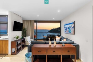 TV, offices - Stylish Beachfront 3BR Ocean View - Zantamar 301A (La Cruz de Huanacaxtle)
