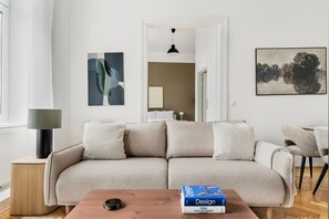 Fernseher, Stereoanlage
