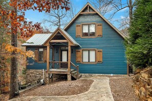 Exterior - Close to Clemson with a beautiful view of Keowee! (Seneca)