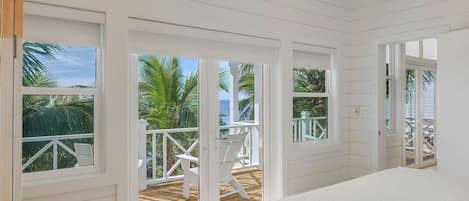 Tallelokero huoneessa, ilmainen Wi-Fi, vuodevaatteet