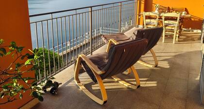 Romantic house. Veranda with panoramic view. Garden. Barbecue. Parking space