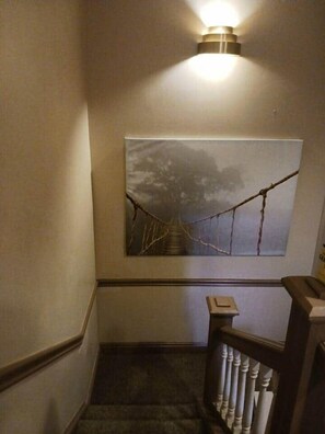 Interior - 3 Beds, homey, spacious, stadiums, free parking, parks (Pittsburgh)