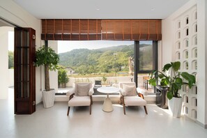 Sala de estar en el lobby