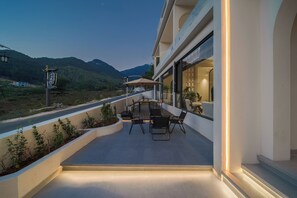 المنشأة من الخارج