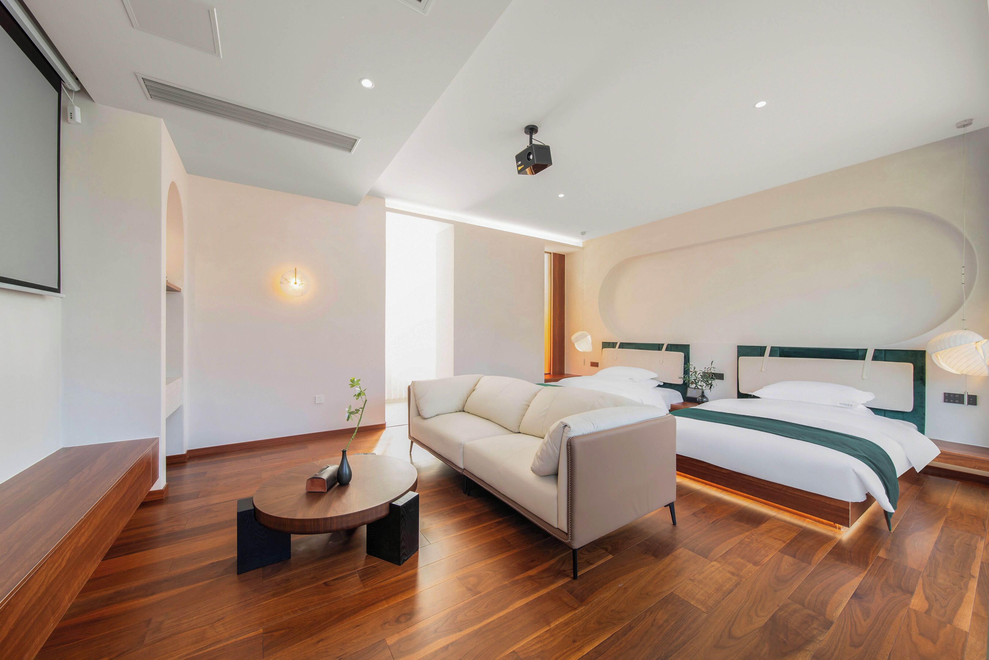 Ropa de cama de alta calidad y escritorio 