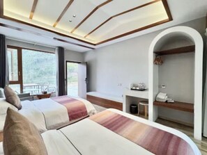 Ropa de cama de alta calidad y escritorio 