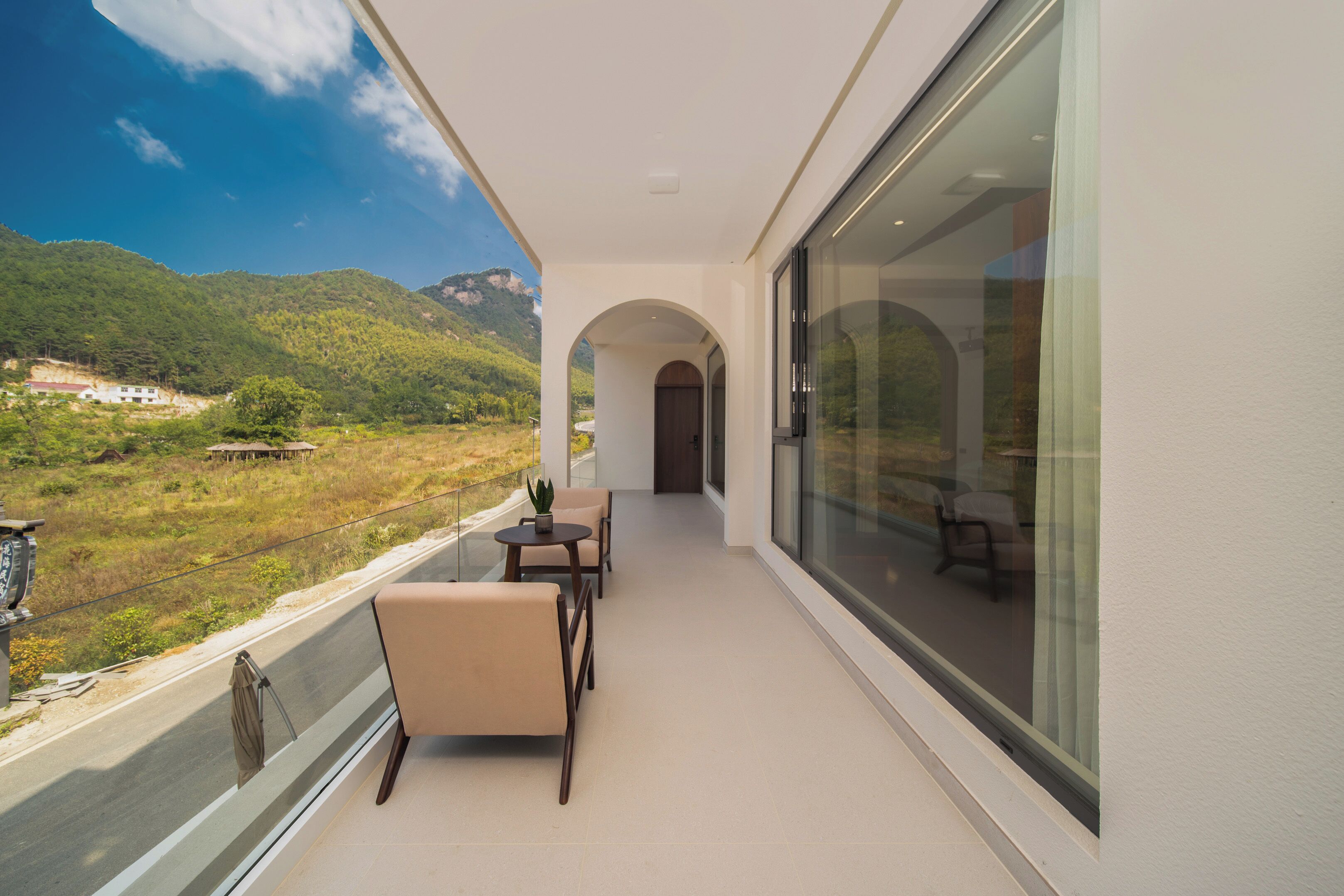 Basic-Vierbettzimmer, Bergblick