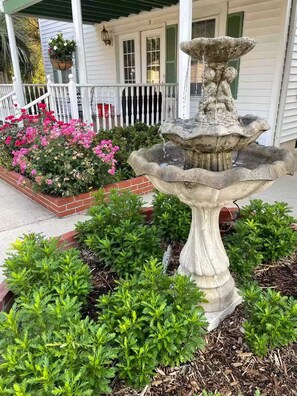 Exterior detail - Cottage #11 - 1BR Upper-Level Countryside Lounge (Aiken)