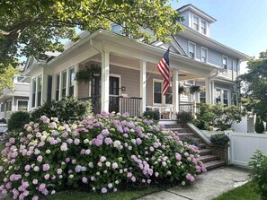 Exterior - 6BR Classic Beach Estate! Hot tub, Steps to Beach! (Atlantic City)