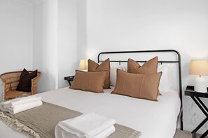 3 bedrooms, iron/ironing board, travel crib, free WiFi
