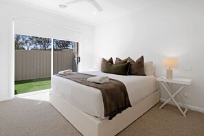 Room - The Whitehaus | Contemporary Calm, Modern Design (Gobbagombalin)