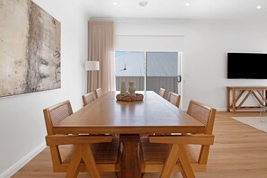 Dining - The Whitehaus | Contemporary Calm, Modern Design (Gobbagombalin)