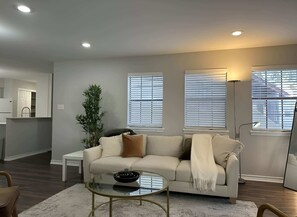 Fernseher, Kamin, Arbeitsbereiche