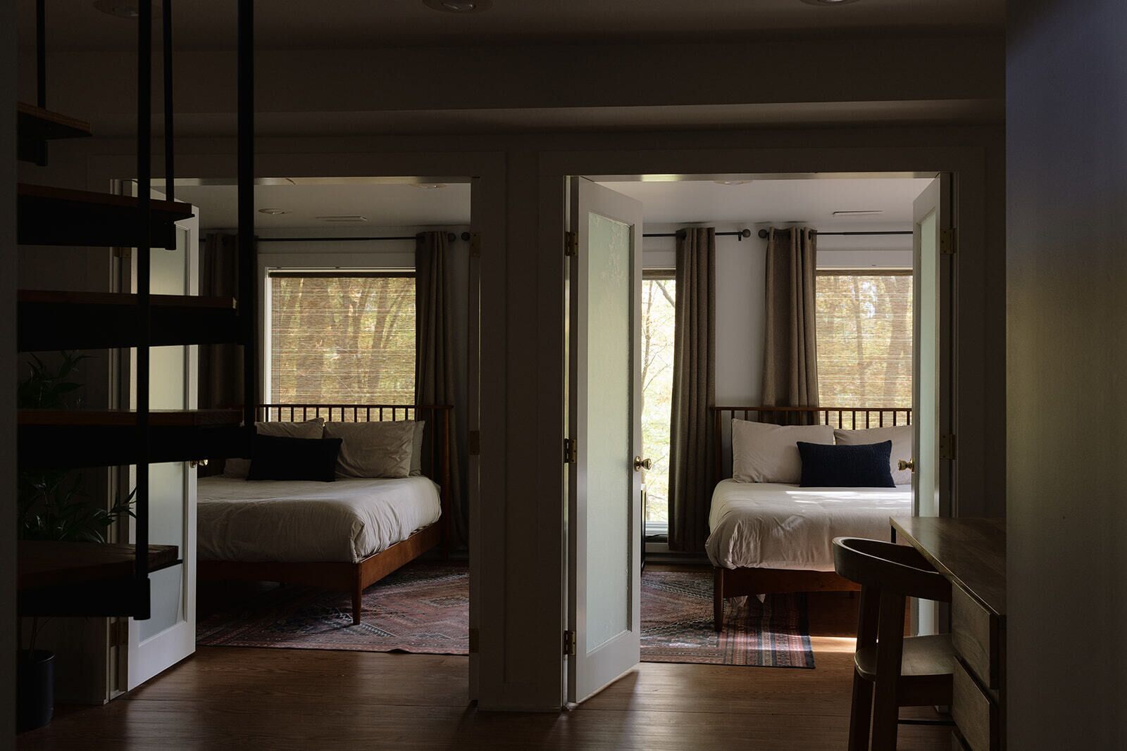 Skrivebord, wi-fi og sengetøy