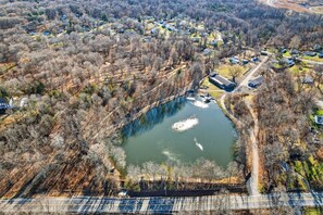 Apartment | 1 bedroom - Natural Getaway at Lakeside Orchard Farm Retreat (Monroe)