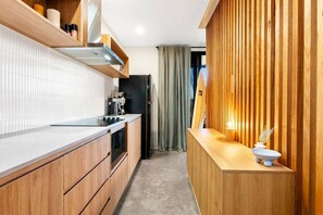 冰箱、微波炉、炉灶、茶具/咖啡用具