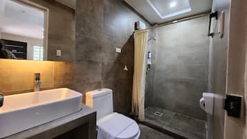 Studio, 1 Queen-Bett | Badezimmer