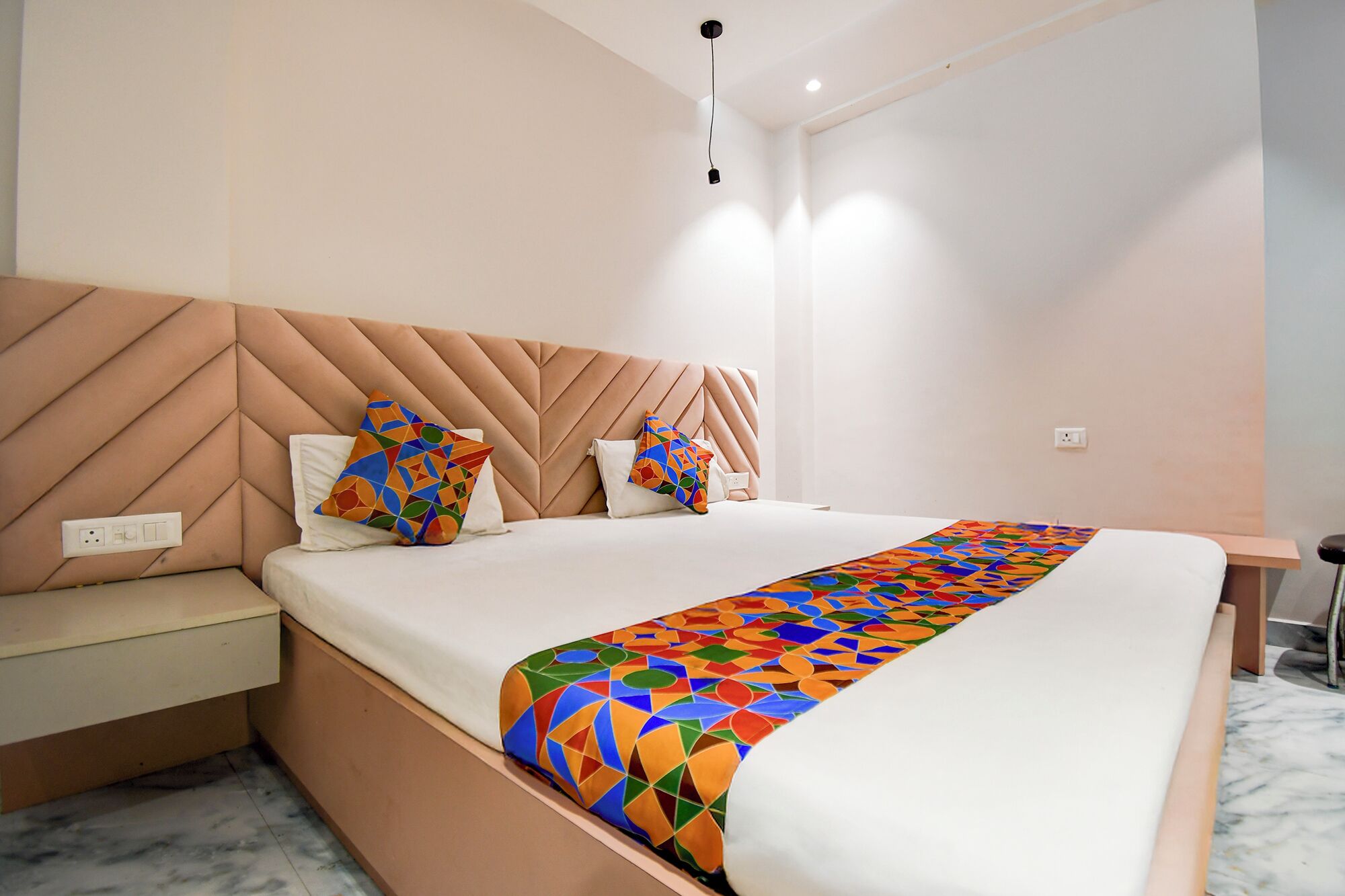 埃及棉床單、高級寢具、客房內保險箱、免費無線上網