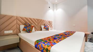 Egyptian cotton sheets, premium bedding, in-room safe, free WiFi