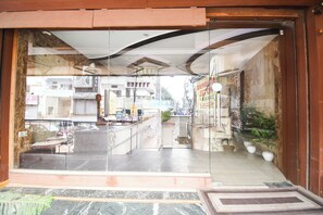 Property entrance - Fabhotel Ashirwad (Lucknow)