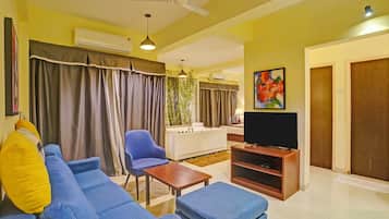 Egyptian cotton sheets, premium bedding, in-room safe, free WiFi