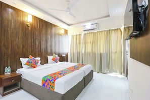 Egyptian cotton sheets, premium bedding, in-room safe, free WiFi - Fabhotel Outstay (Navi Mumbai)