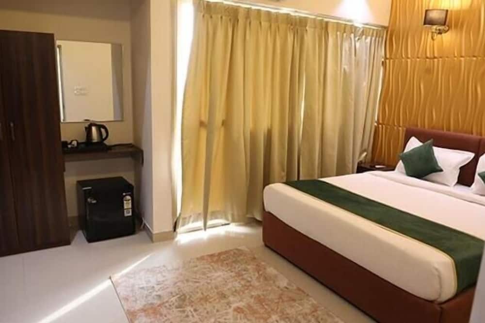 Fabhotel Outstay