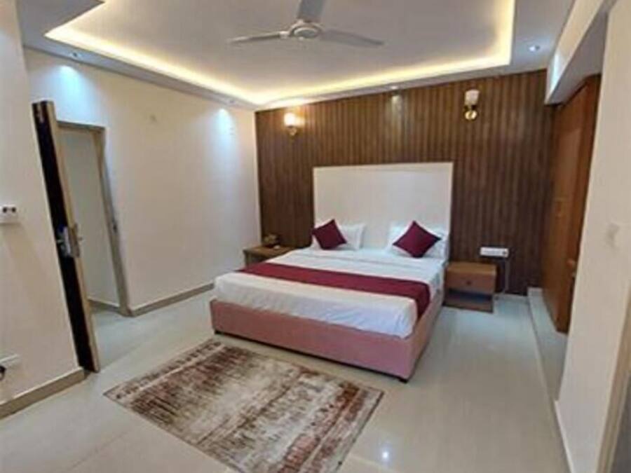 Lakens van Egyptisch katoen, luxe beddengoed, een kluis op de kamer