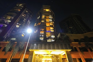 Front of property - Fabhotel Outstay (Navi Mumbai)