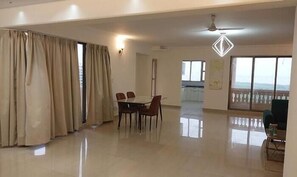 Lobby sitting area - Fabhotel Outstay (Navi Mumbai)