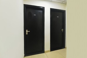 Lobby - Fabhotel Capitol Square (Jaipur)