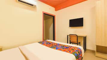 Egyptian cotton sheets, premium bedding, in-room safe, free WiFi