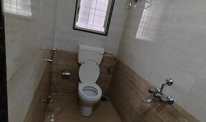 Deluxe Room | Bathroom