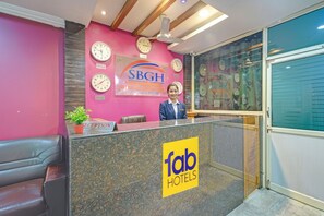 Reception - Fabhotel Sri Balaji Grand (Hyderabad)