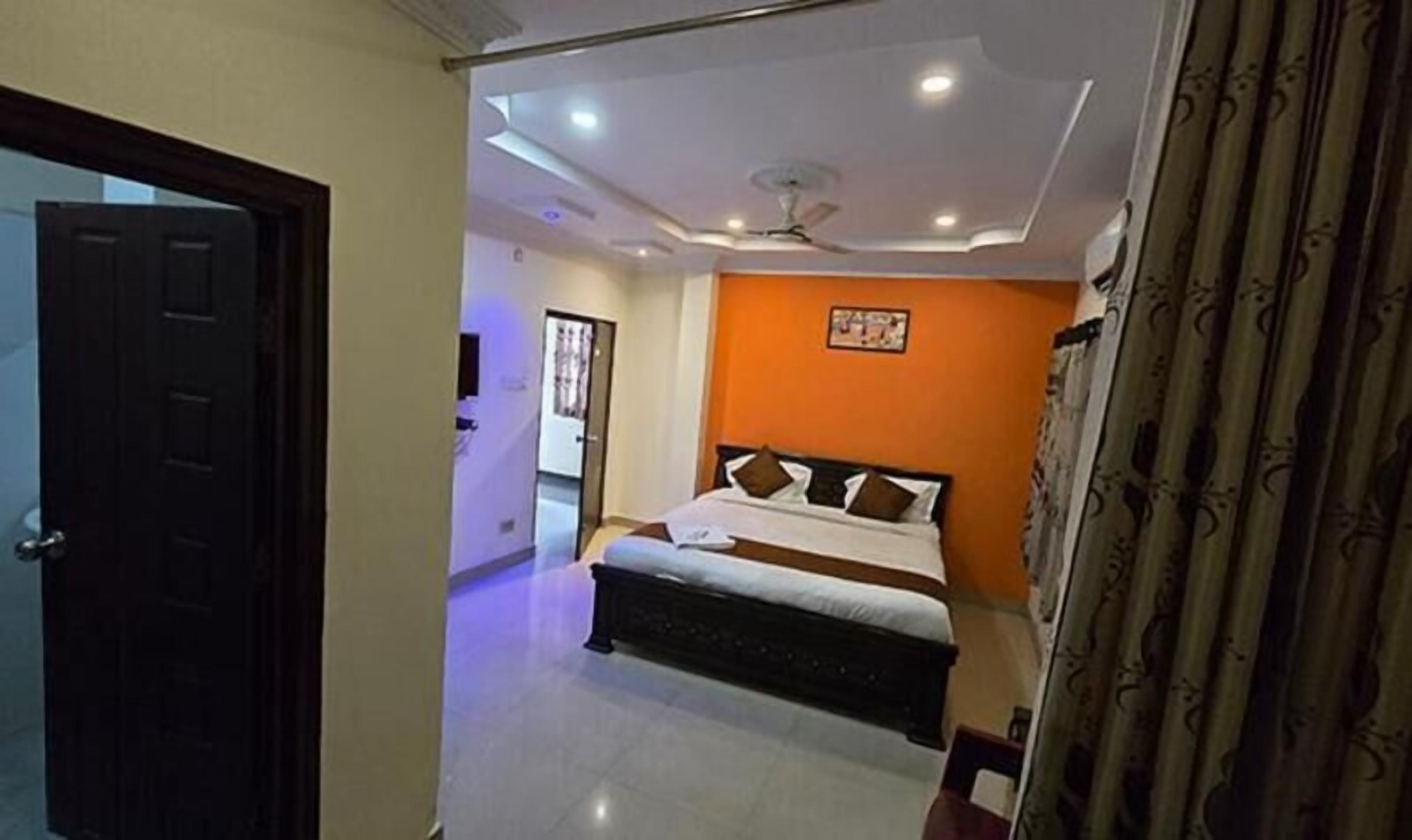 埃及棉床单、高档床上用品、客房内保险箱、免费 WiFi