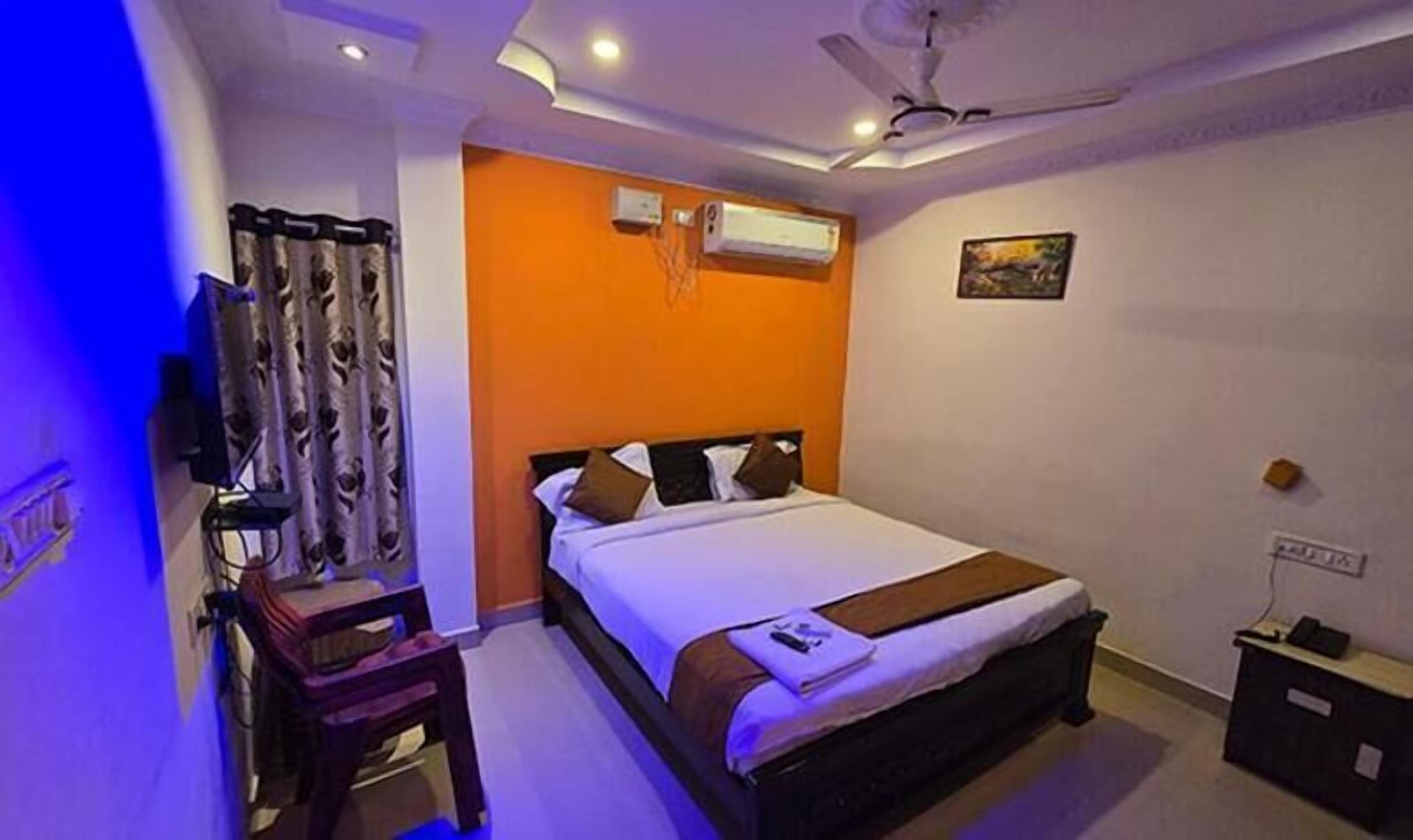 Deluxe Room | Egyptian cotton sheets, premium bedding, in-room safe, free WiFi