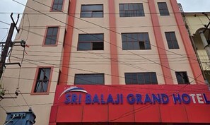 Exterior - Fabhotel Sri Balaji Grand (Hyderabad)