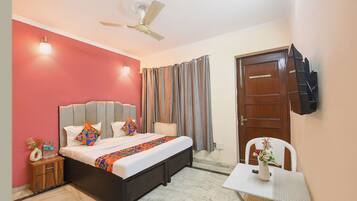 Egyptian cotton sheets, premium bedding, in-room safe, free WiFi