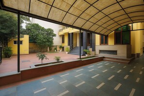 Parking - Fabhotel Uk House Residency (Gurugram)