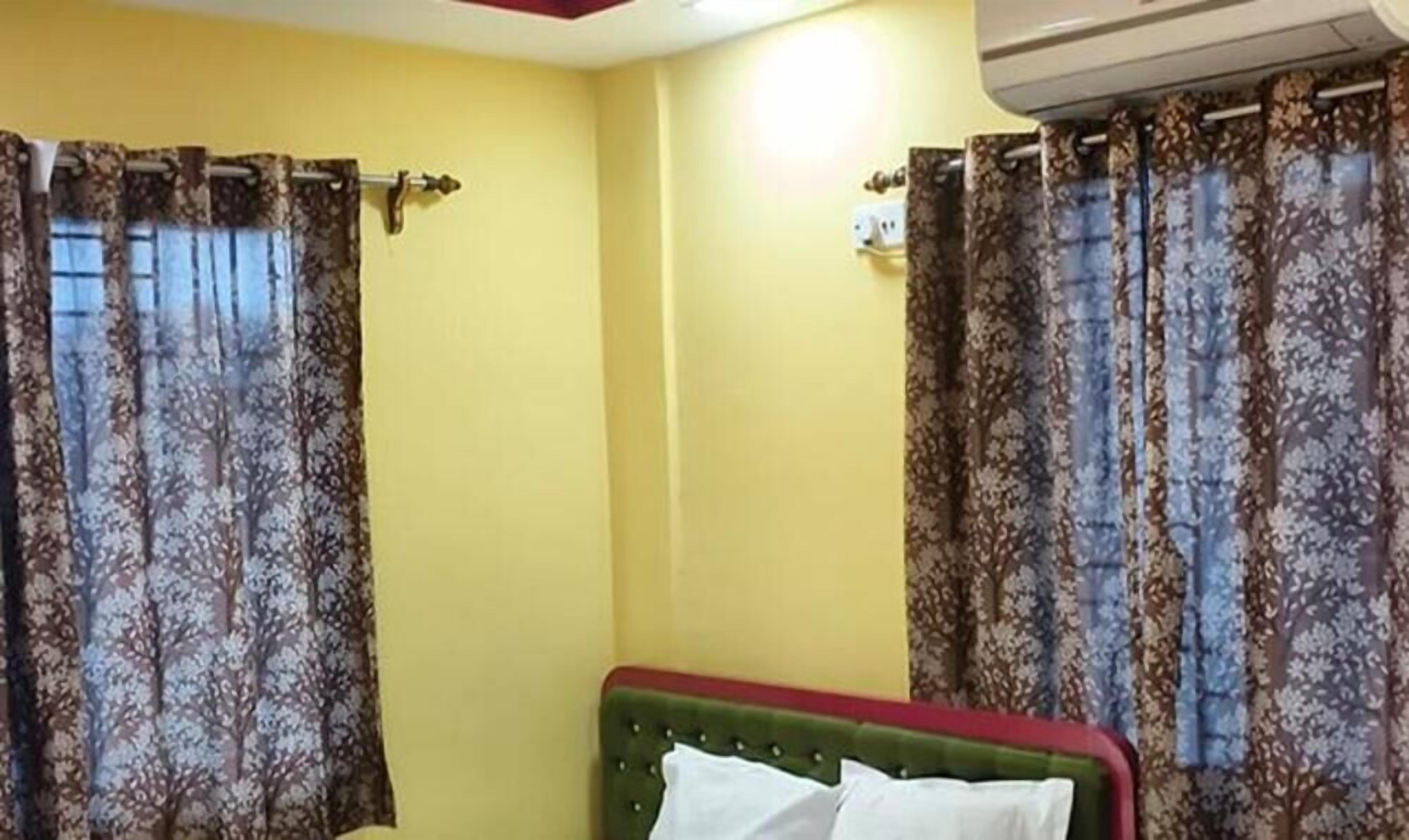 Seprai katun Mesir, seprai premium, brankas, dan Wi-Fi gratis