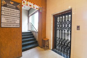Elevator - Fabhotel Kohinoor Plaza (Chhatrapati Sambhajinagar)